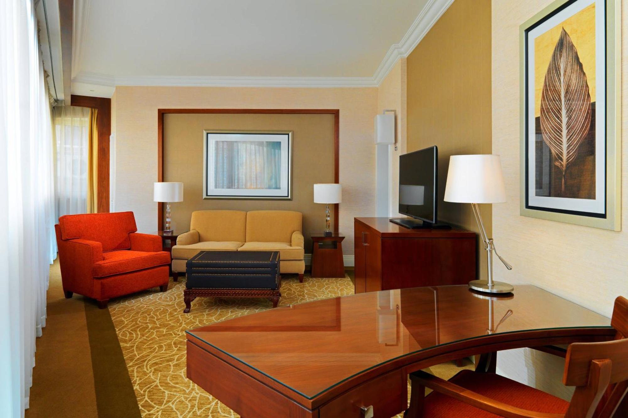 开罗喜来登酒店及赌场 Giza 外观 照片 A suite at the Sheraton Jumeirah Hotel