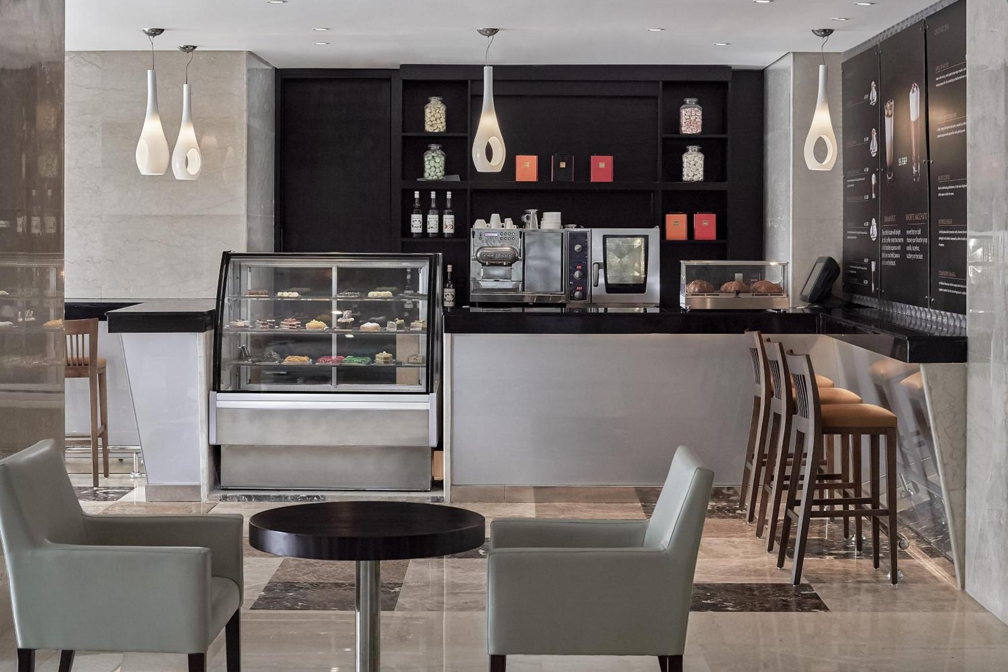 开罗喜来登酒店及赌场 Giza 外观 照片 The Coffee Shop